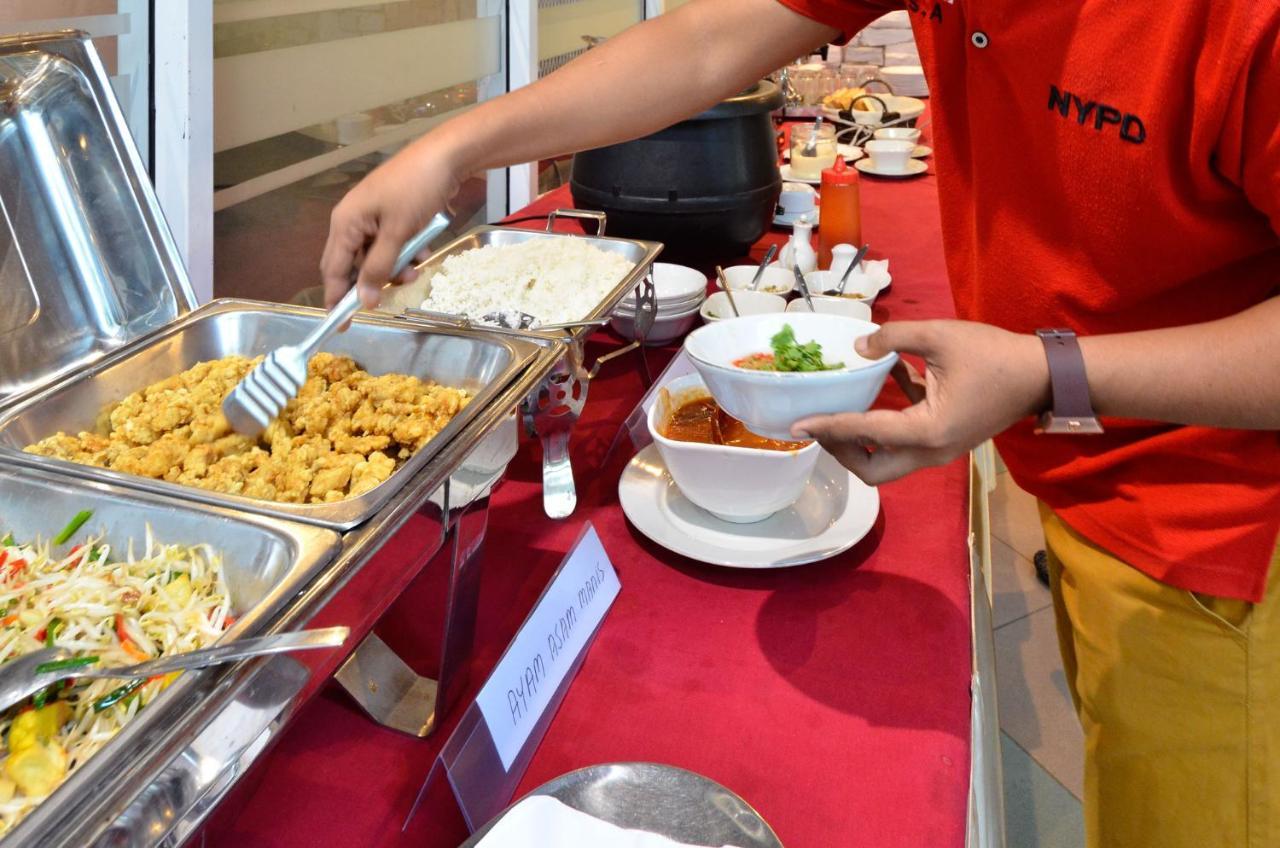 Hotel Peninsula Mangga Besar Jakarta Kültér fotó