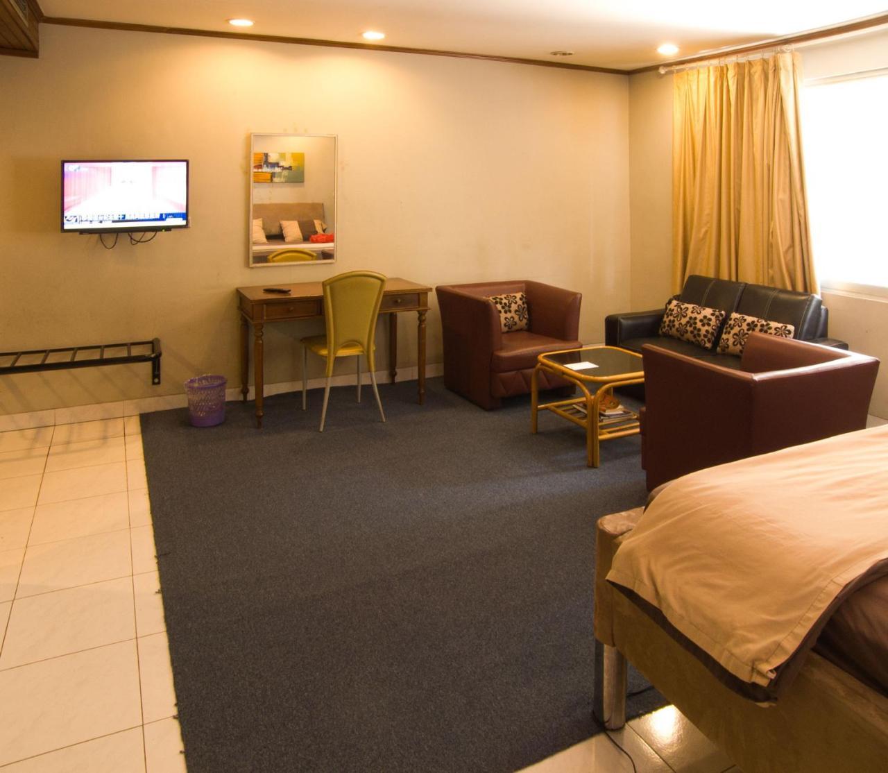 Hotel Peninsula Mangga Besar Jakarta Kültér fotó